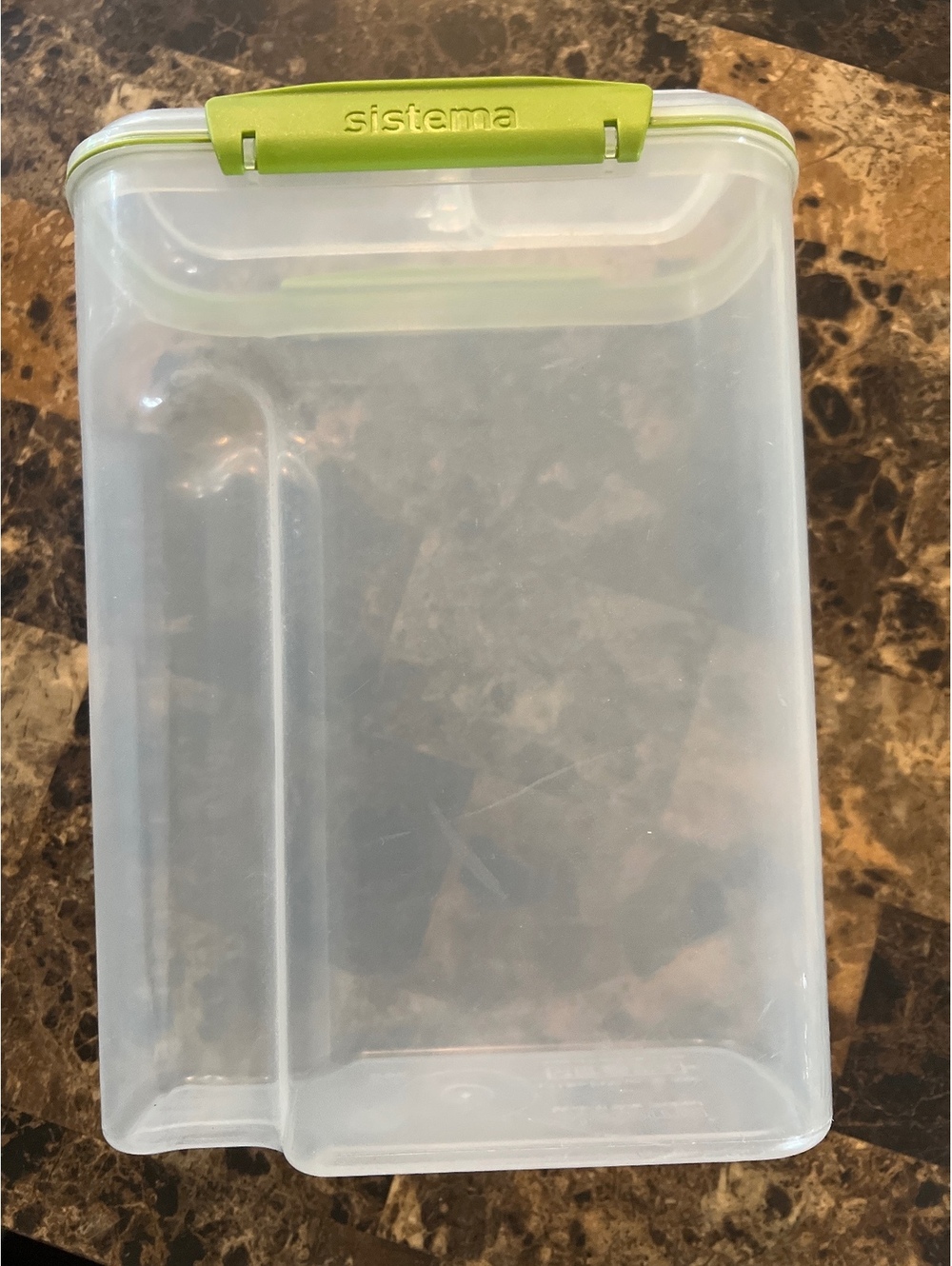 Sistema Plastic Food Storage Container with Green Clip Lid